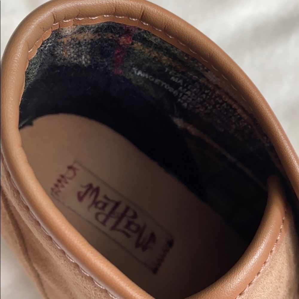 Shoes - Picture 6 of 6